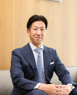 青木充彦